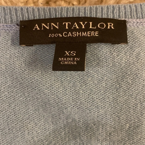 Ann Taylor cashmere sweater size xs - Picture 3 of 4